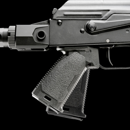 Strike Industries - Víceúhlová pistolová rukojeť pro AK - černá - SI-AK-MAPG-BK