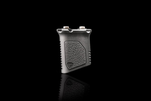 Strike Industries - M-LOK® úhlová vertikální rukojeť - krátká - černá - SI-AR-CMAG-S