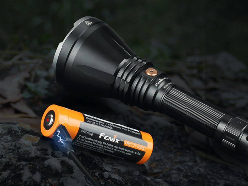 Fenix - LED svítilna -1500 lumenů - 5000 mAh - 21700 baterie - HT18