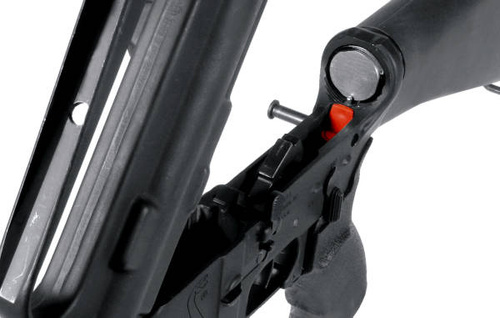 UTG - Klínek pro AR15 / M4 - červený - RB-A005