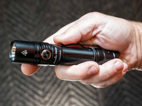 Fenix - taktická LED svítilna dobíjecí - 1700 lumenů - 2600 mAh - černá - PD35 V3.0 