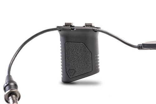 Strike Industries - M-LOK® úhlová vertikální rukojeť - krátká - černá - SI-AR-CMAG-S