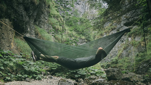 Lesovik - Lehká turistická houpací síť SUL se zavěšením SMUK UL - Forest Green