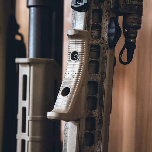 Magpul - Úhlový přední grip AFG® M-LOK® - FDE - MAG598-FDE