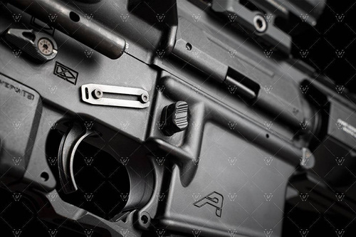 Strike Industries - Modulární spouštěč zásobníku AR - černý - SI-AR-MMR
