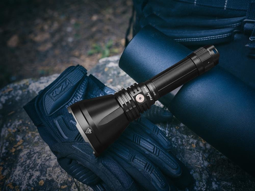 Fenix - LED svítilna -1500 lumenů - 5000 mAh - 21700 baterie - HT18