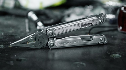 Leatherman - Multitool FREE™ P2 - 832638