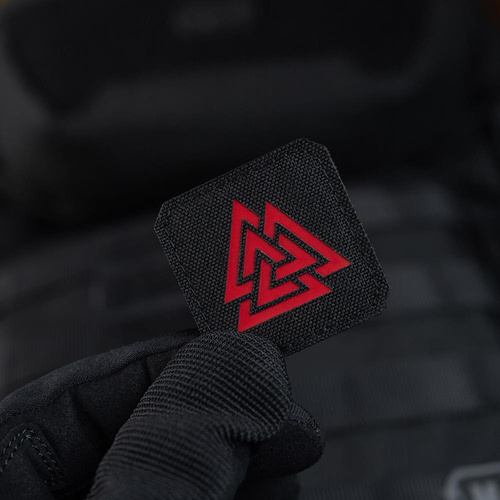 M-Tac - Laserem řezaná čtvercová nášivka Valknut - červená / černá - 51162233