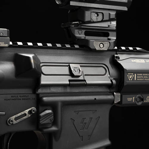 Strike Industries - Prachový kryt pro AR-15 - ocel - černý - SI-AR-SUDC-223