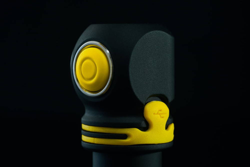 Armytek - Dobíjecí LED svítilna / čelovka Elf C1 - Teplé světlo - 930 lm - F05003W