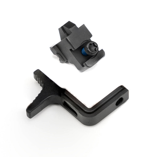 Strike Industries - oboustranná boční nabíjecí rukojeť pro pistoli Sig Sauer P320 - černá - SI-P320-CH