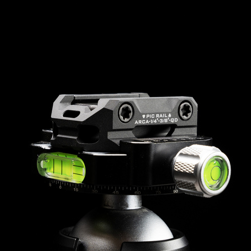 Strike Industries - Adaptér pro Picatinny Arca také 1/4" a 3/8" - QD závěs - SI-ARCA-TRI-PADA-BK