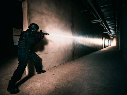 Fenix - TK30 dobíjecí laserová svítilna - 5000 mAh - 500 lumenů