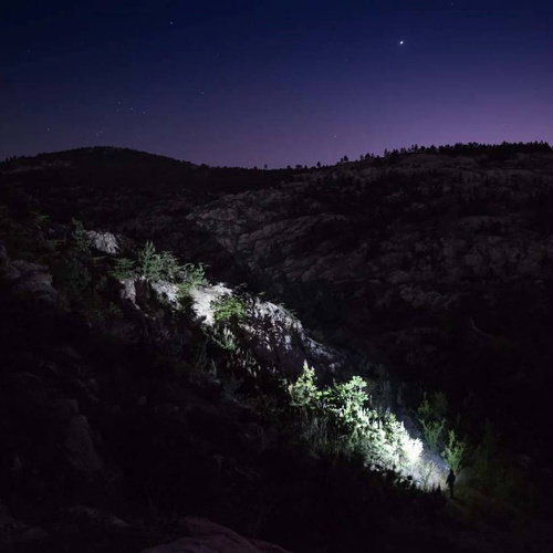Olight - Perun Mini Kit LED svítilna - 1000 lumenů - černá