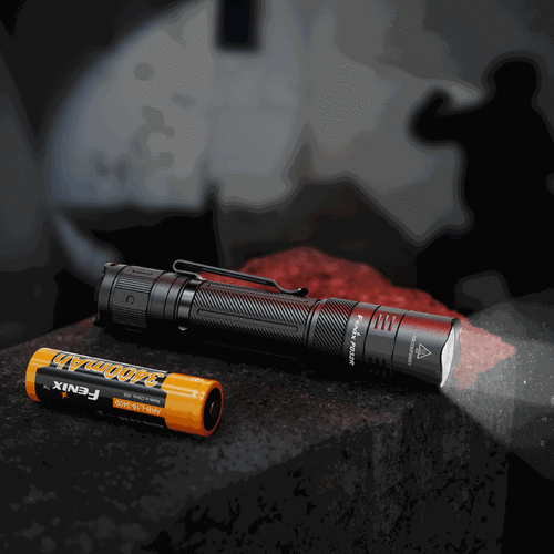 Fenix - Taktická svítilna PD32R LED s baterií 3400 mAh - 1400 lm - černá - PD32R