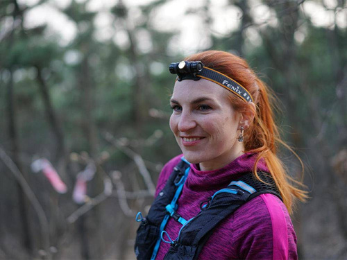 Fenix - LED čelovka - 240 lumenů - AA - černá - HM23