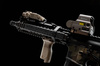 Strike Industries - Úhlový vertikální grip Picatinny - dlouhý - FDE - SI-AR-CMAG-RAIL-L-FDE