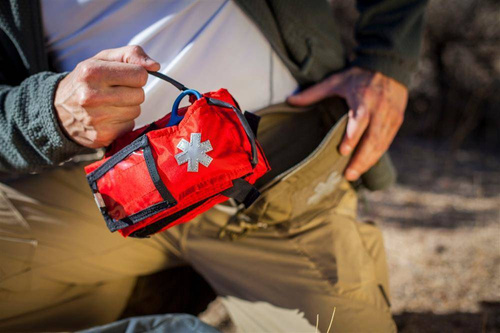 Helikon - Modulární individuální lékárnička® - Cordura® - PenCott SandStorm - MO-M02-CD-43