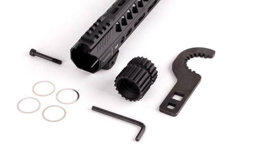 Strike Industries - Strike Rail Handguard pro AR-15 - 10" - černý - SI-StrikeRail-10-BK