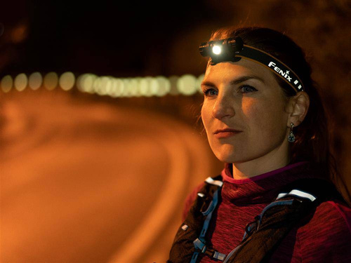 Fenix - LED čelovka - 240 lumenů - AA - černá - HM23