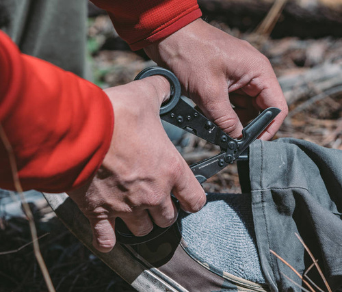 SOG - Multitool / nůžky ParaShears - 11 nástrojů - černá - 23-125-01-43