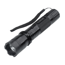 Guard - dobíjecí LED svítilna Tornado s paralyzérem - 800 000 V - 110 lm - černá - YC-1101