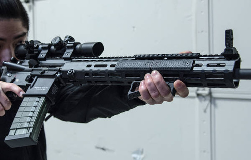 UTG - Nízkoprofilové kryty panelů M-LOK - 3,15'' - černé - 4 ks - RB-HP30M