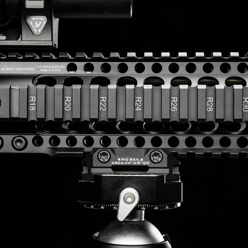 Strike Industries - Adaptér pro Picatinny Arca také 1/4" a 3/8" - QD závěs - SI-ARCA-TRI-PADA-BK