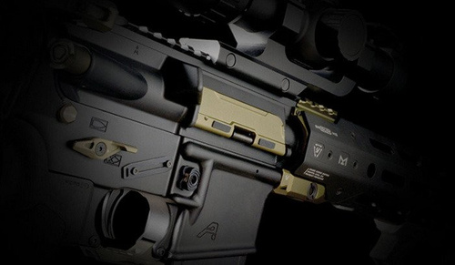 Strike Industries - BUDC Billet Ultimate Dust Cover - červený - AR-BUDC-223-RED